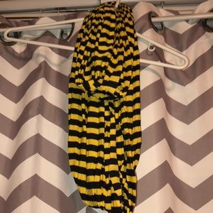 Yellow and black striped scarf